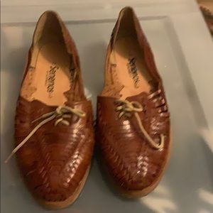Women’s 100% leather flats